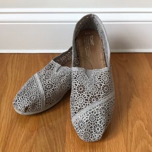 Lace TOMS Flats